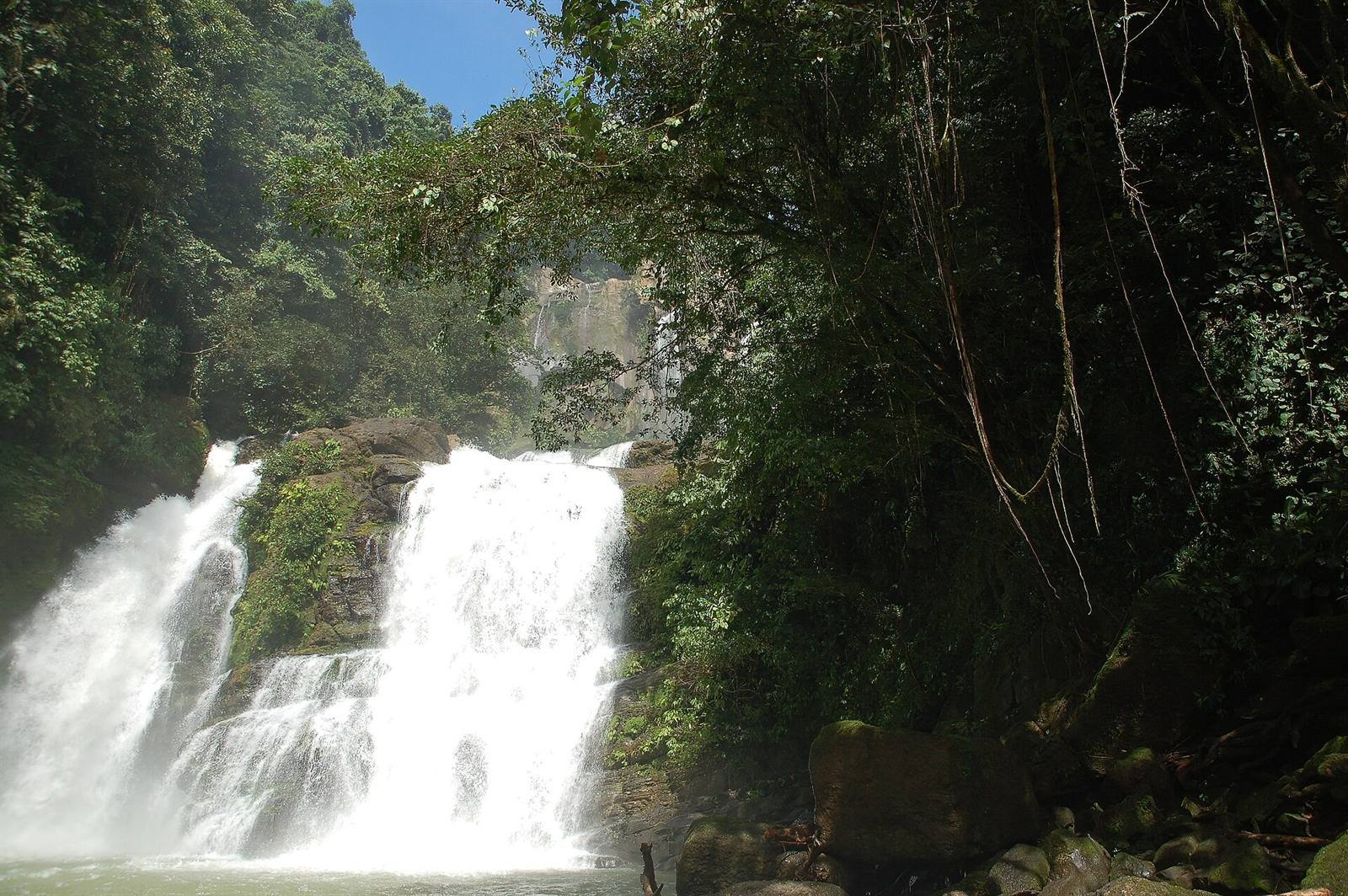 Nauyaca Waterfalls · 13 km